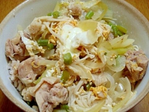 野菜でボリューミー親子丼